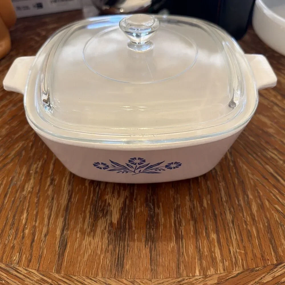 Corning Ware Blue Cornflower 1.5 Quart Casserole Dish with Glass Lid